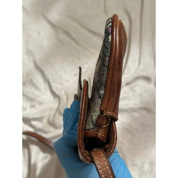 EUC Patricia Nash Verdura Bosque Tapestry Crossbody Clutch Leather Floral Purse - Picture 11 of 14